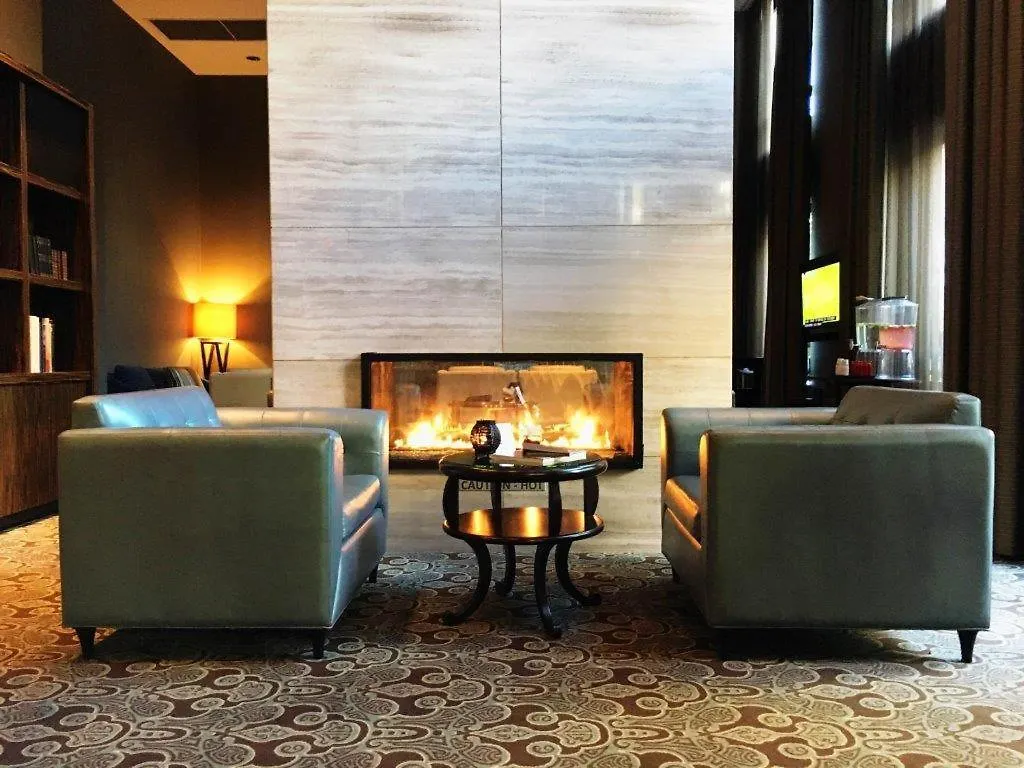 L'Hermitage Hotel Vancouver