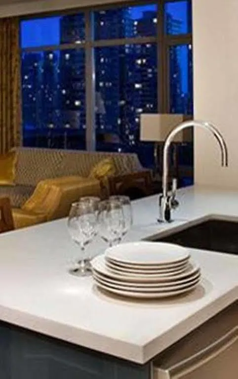 L'Hermitage Hotel Vancouver